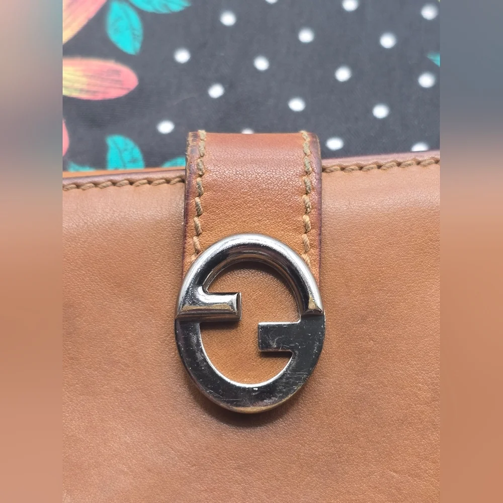 Gucci Brown Leather Bifold Wallet with Interlocking GG Logo - Picture 11 of 17